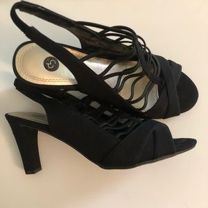 3/$15 Black heeled sandals/peep toe